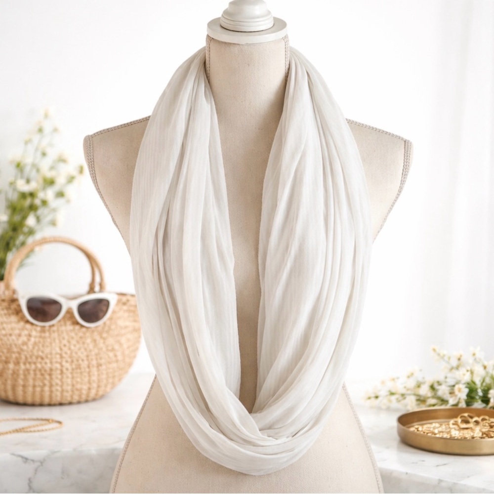 NIKE One Size Golf Infinity Lightweight White Golf Sports Neck Scarf